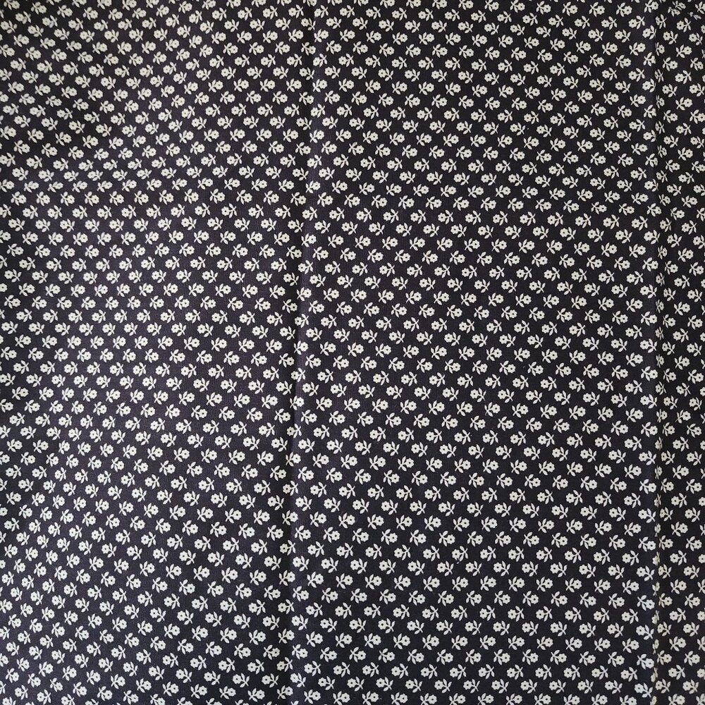 Black & White Floral Cotton Fabric 44x70" Sewing light weight